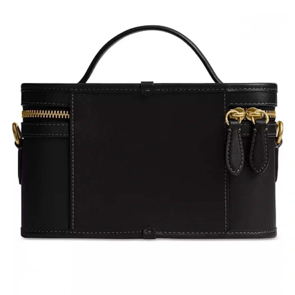 New COACH Trail Bag in black Leather with Gold Hardware - Picture 4 of 8